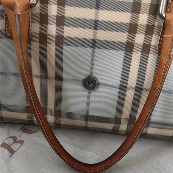 Burberry Tan and Cream Satchel with Iconic Check Pattern - Picture 7 of 11